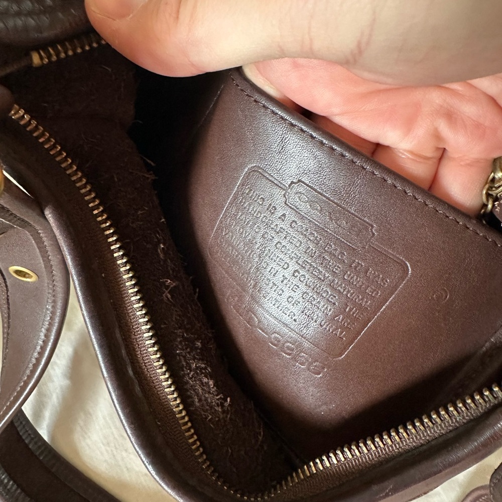 Coach Vintage Large Legacy Zip Dark Brown Leather Shoulder Bag - Picture 9 of 15
